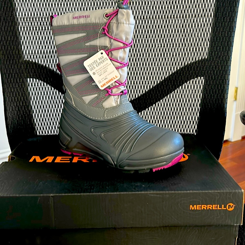 New with tags in box! merrell snow quest lite 3.0 waterproof kids girls size 2.